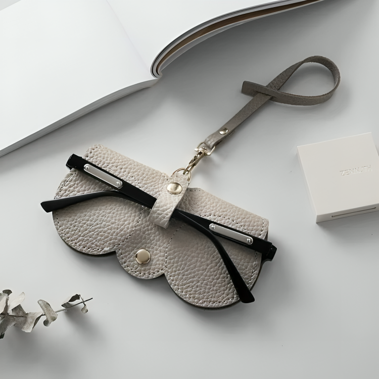 1 + 1 GRATIS HEUTE | OptiPouch™ | Platzsparendes, stylisches Etui für Ihre Sonnenbrille!